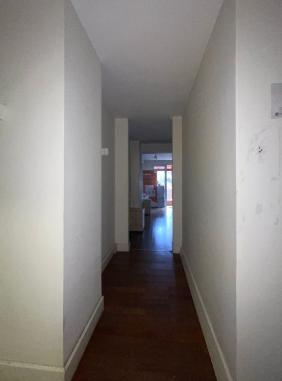 🏡 Apartment 3+1 with Veranda for Sale – Bllok, Brigada e VIII Street