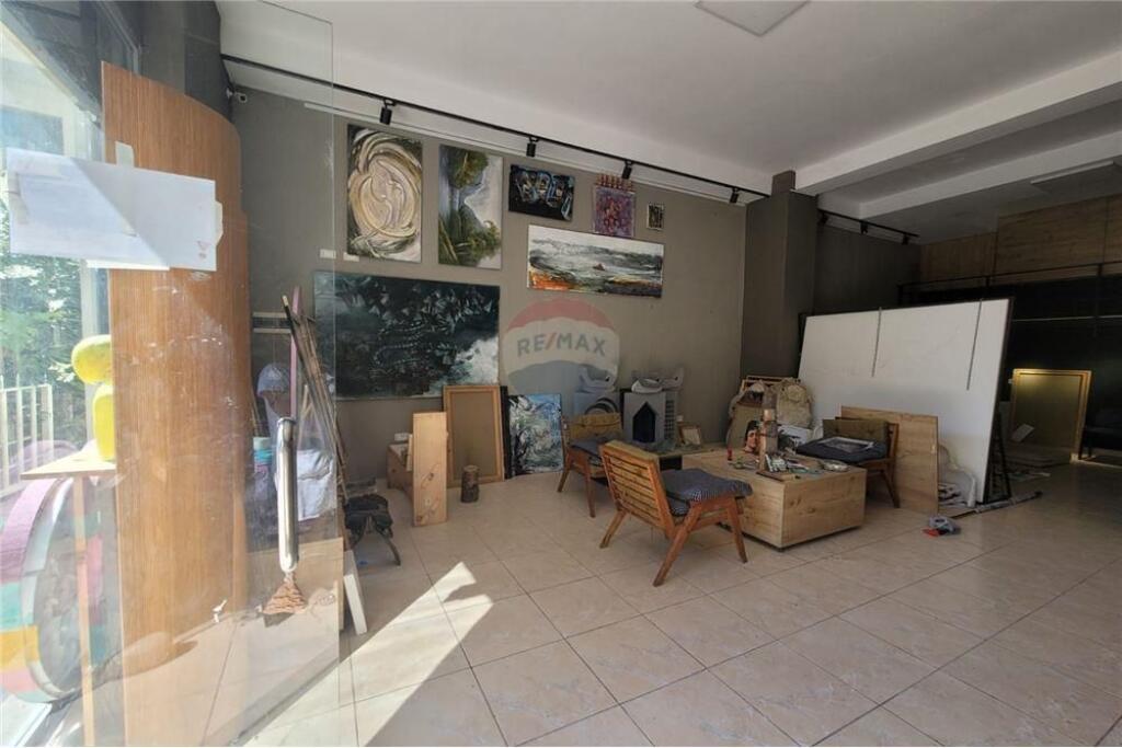 UNITÀ COMMERCIALE IN VENDITA A YZBERISH!