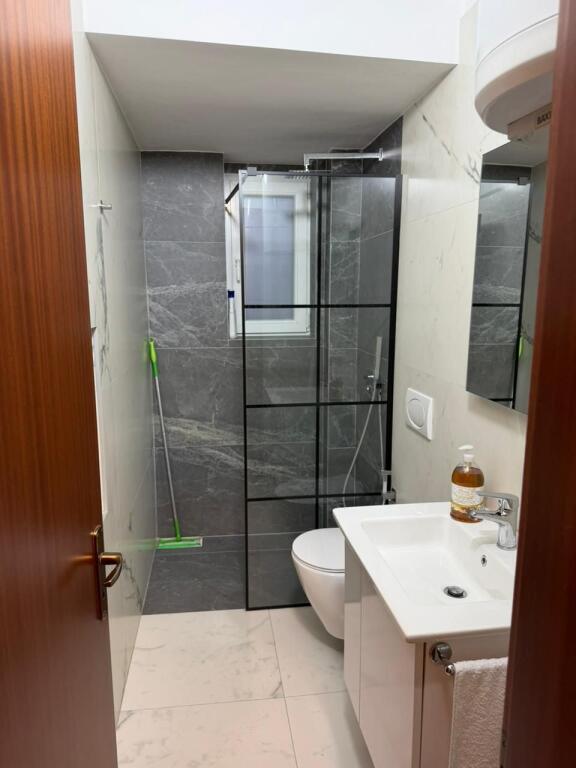 Apartament me Qira te Rruga Elbasanit