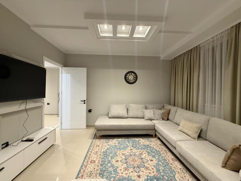 Appartamento moderno 2+1 in affitto vicino alla via 5 Maji