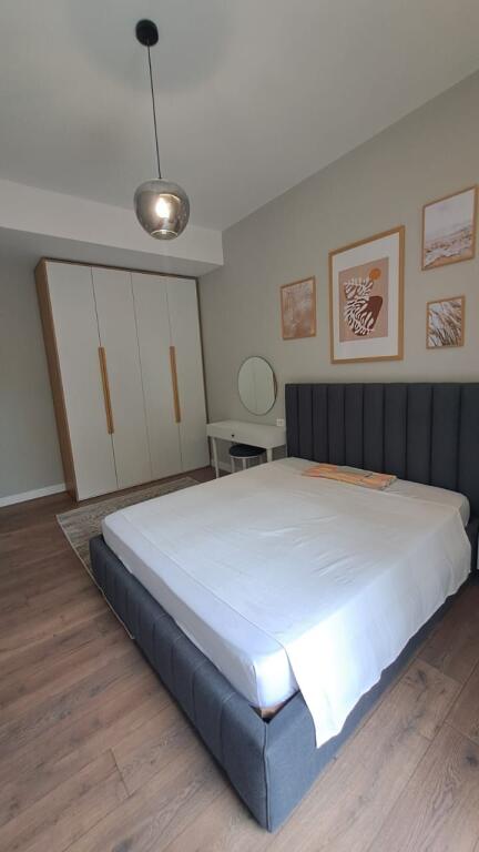 🏢 Apartament Modern 3+1+2 – pranë Kopshtit Botanik