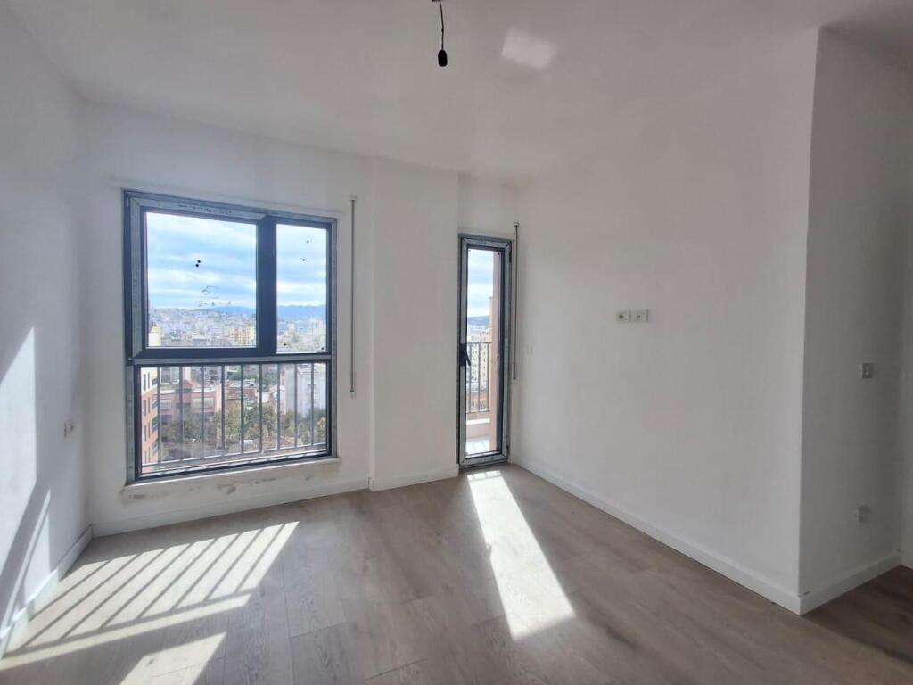 3+1 apartment with veranda for sale – Qemal Stafa Street