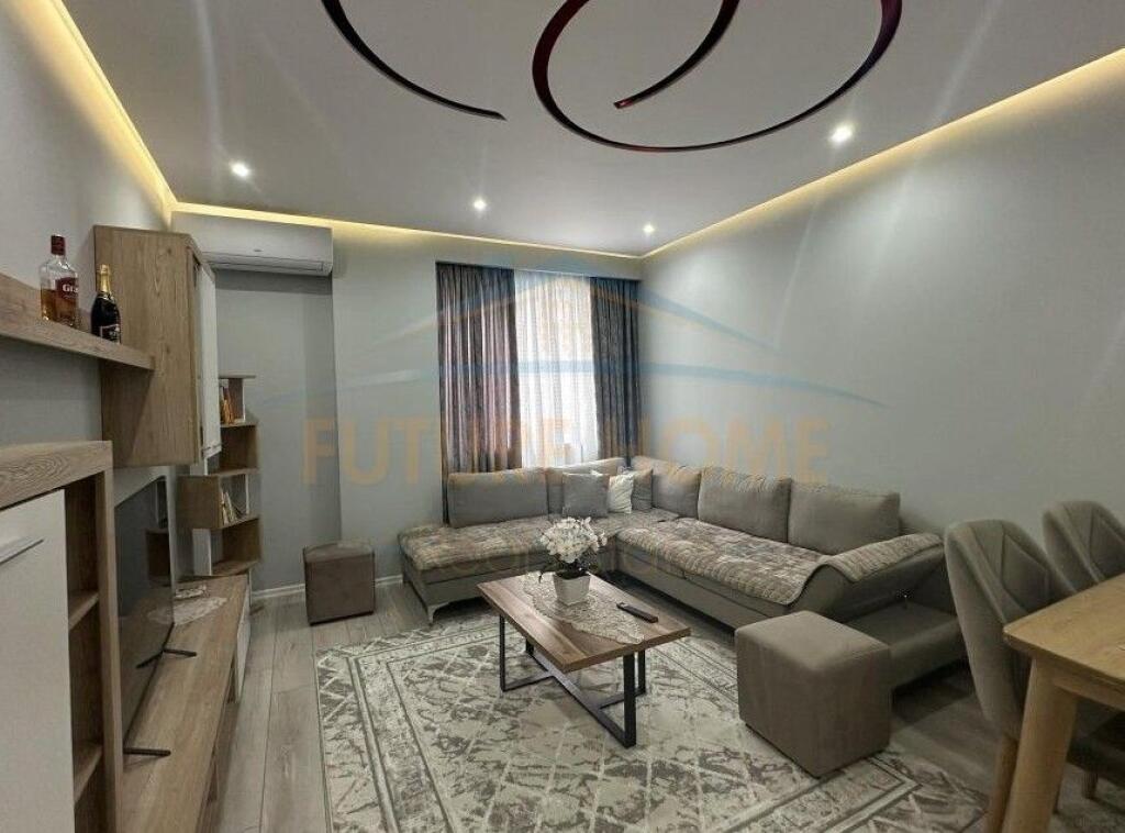 Qera, Apartament 2+1+2+Post Parkimi , Yzberisht.