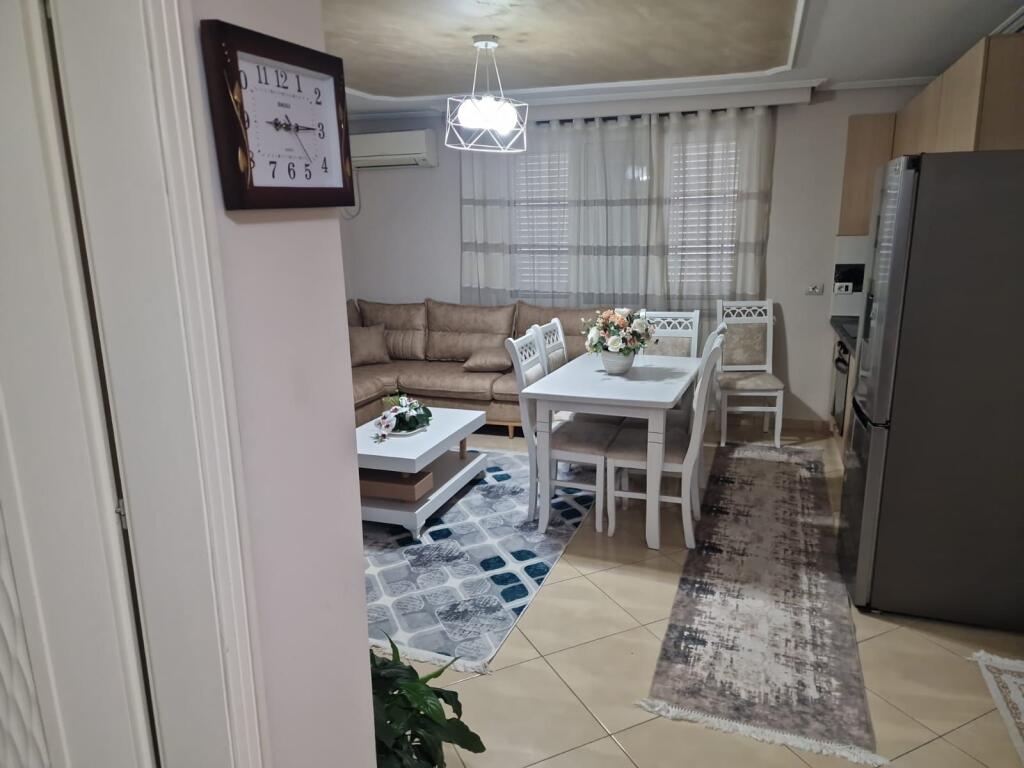 Jepet me qera apartament 2+1 te Zogu i Zi