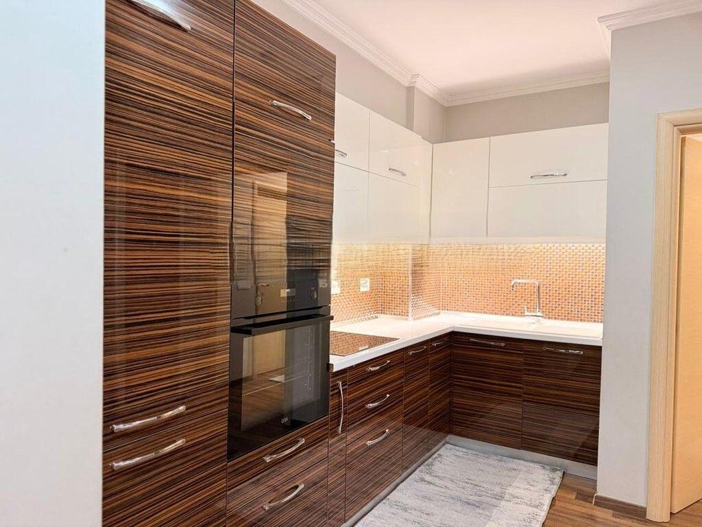 JEPET ME QIRA APARTAMENT 2+1+2 NE ASTIR, NJESIA ADMINISTRATIVE 14, 650 € /Muaj