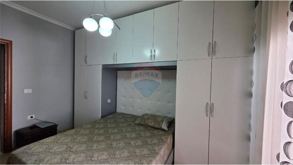 🏠 Appartamento 2+1 – In Vendita 📍 Via Onufri, vicino alla Chiesa Ortodossa, Vlora