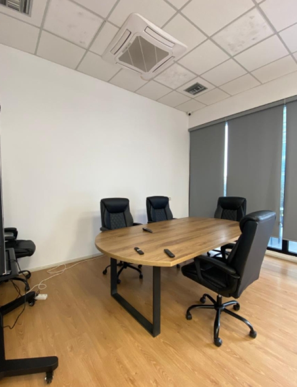 🔹 EXCLUSIVE PROPERTY FOR SALE 🔹  🏢 Business Premises in the SQUARE 21 Complex – Tirana  