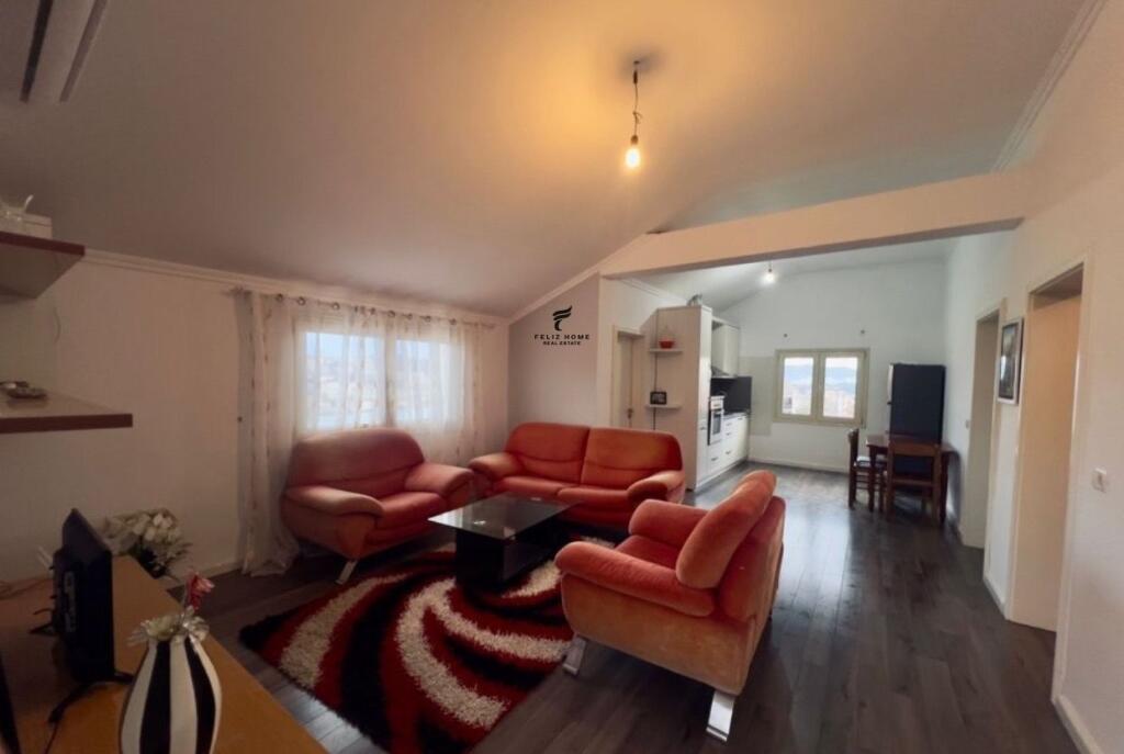 APARTAMENT ME QERA 2+1 QYTET STUDENTI 510 EURO