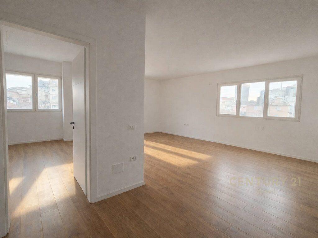 PAZAR I RI, OFFICE SPACE FOR RENT 3+1