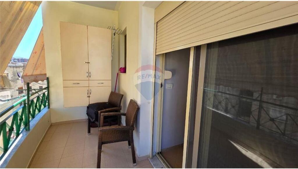 🏠 Appartamento 2+1 – In Vendita 📍 Via Onufri, vicino alla Chiesa Ortodossa, Vlora