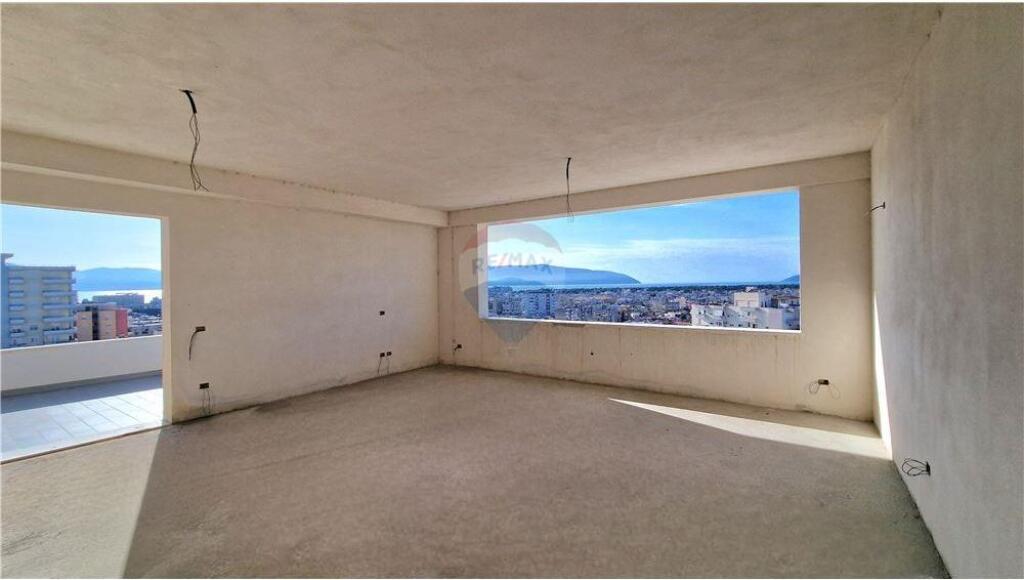 🏙️ Penthouse në Shitje – Vlorë 📍 Rruga Transballkanike, përballë ish-shkollës së Naftës