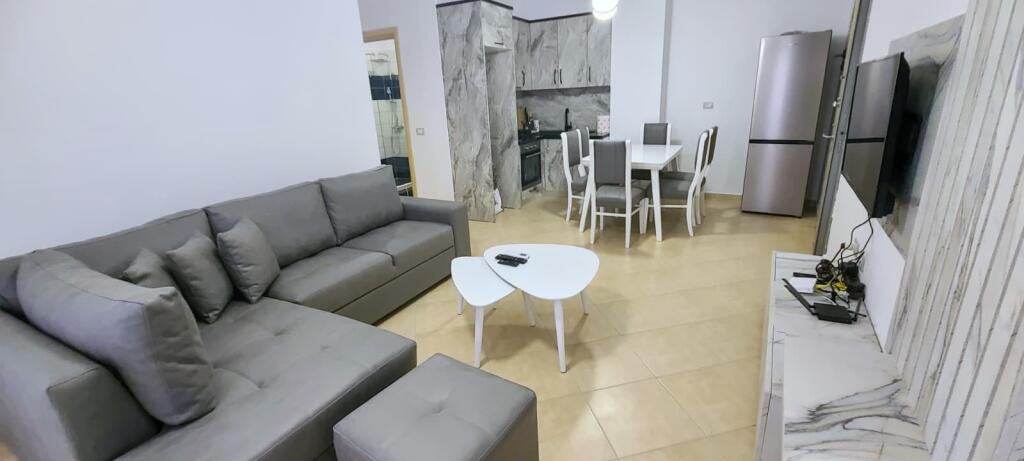 Si affittano 7 appartamenti stagionali 1+1, Lungomare Vlore