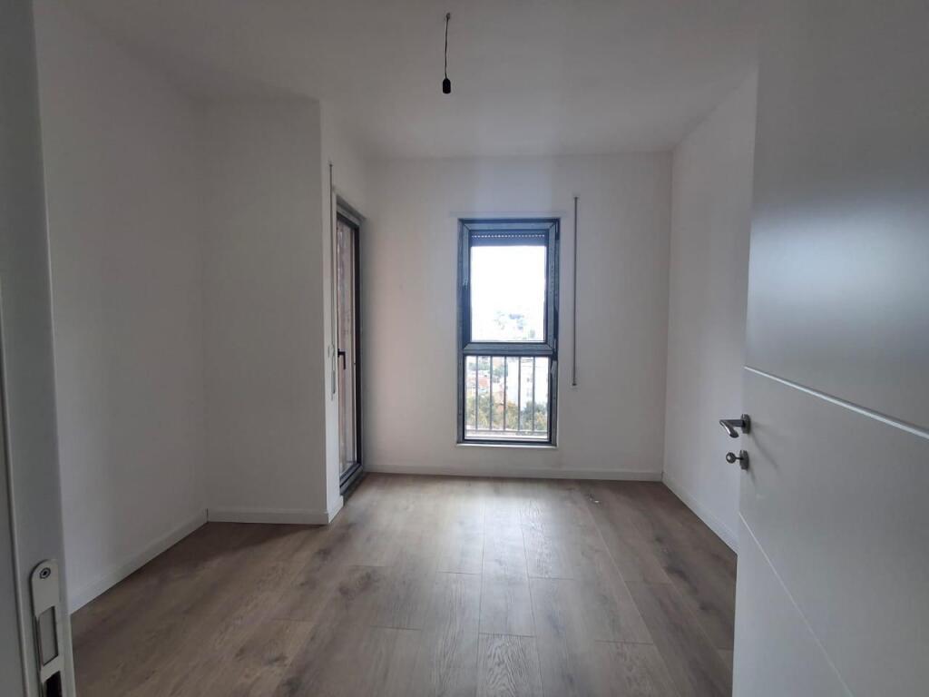 3+1 apartment with veranda for sale – Qemal Stafa Street