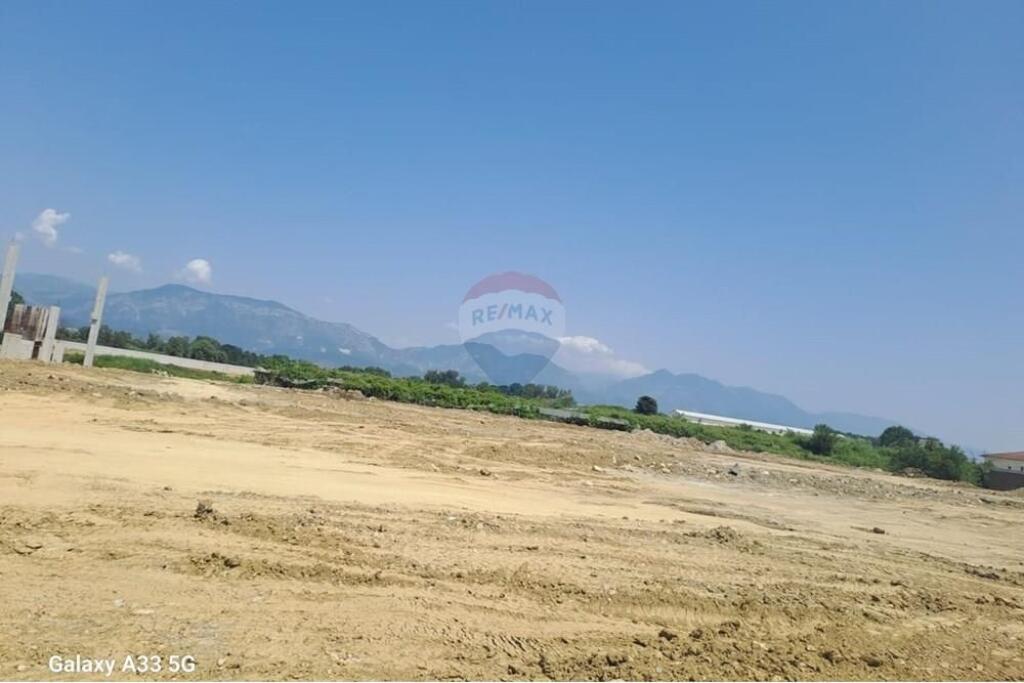 Land 4000 M2 for Business in Fushë Prezë