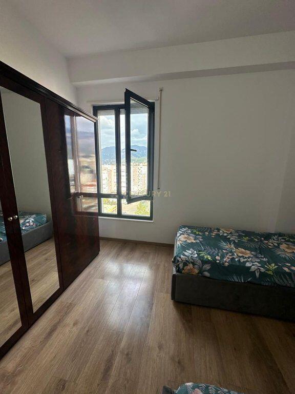 Appartamento in affitto 2+1+2+posto auto Di fronte a UET, Porcelan