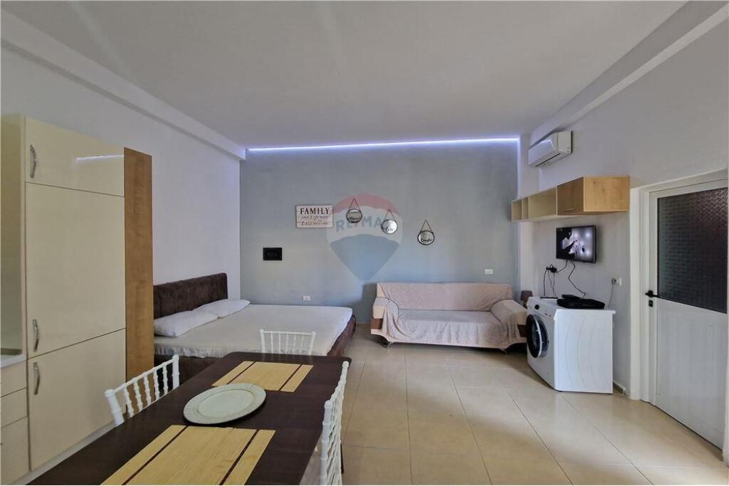 🏠 Monolocale in Affitto – Lungo Mare, Vlora