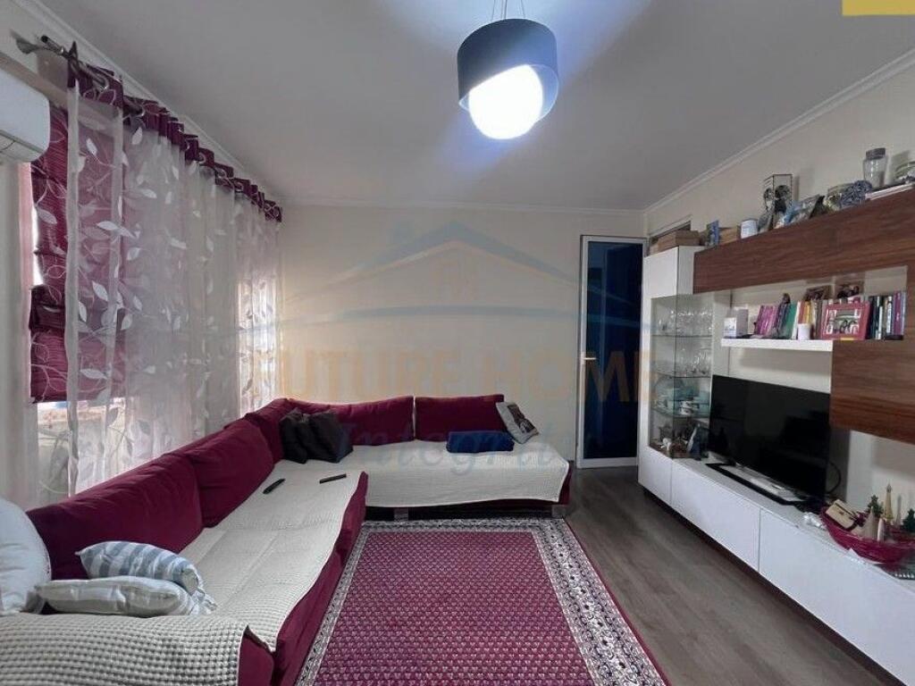 In vendita, Appartamento 2+1, Zogu i Zi, Tirana.