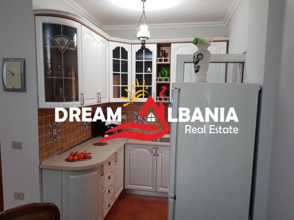 Apartament 2+1+2 me qera tek Brryli prane Maternitetit te Ri, Tirane (ID 42211348).