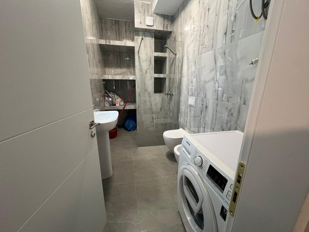 Appartamento 1+1 in affitto presso Komun e Parisit.