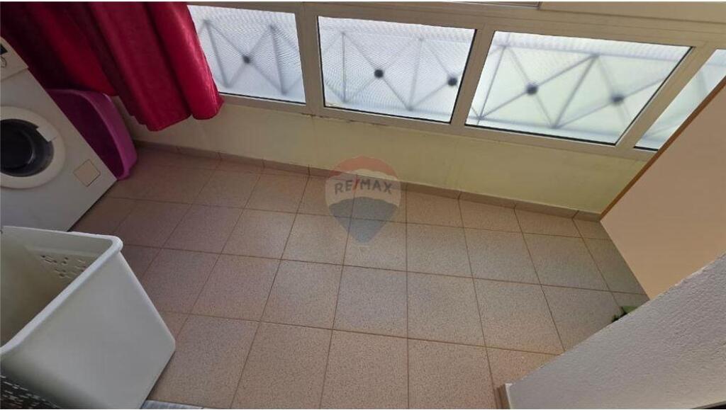 🏠 Appartamento 2+1 – In Vendita 📍 Via Onufri, vicino alla Chiesa Ortodossa, Vlora