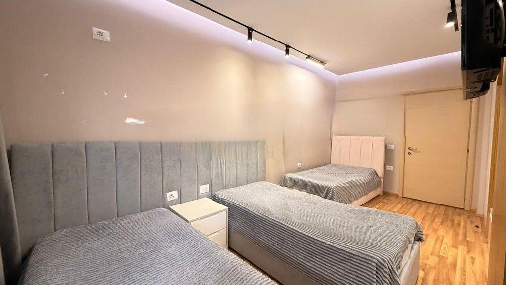 JEPET ME QIRA APARTAMENT 2+1+2 NE ASTIR, NJESIA ADMINISTRATIVE 14, 650 € /Muaj