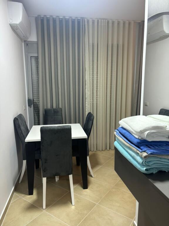 🏠 Appartamento 1+1 – In Affitto | Lungo Mare, Vlorë