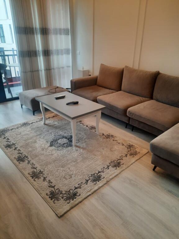 RRUGA E DIBRES APARTAMENT 2+1+2 PER QIRA!