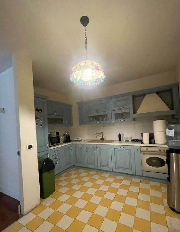 🏡 Apartment 3+1 with Veranda for Sale – Bllok, Brigada e VIII Street