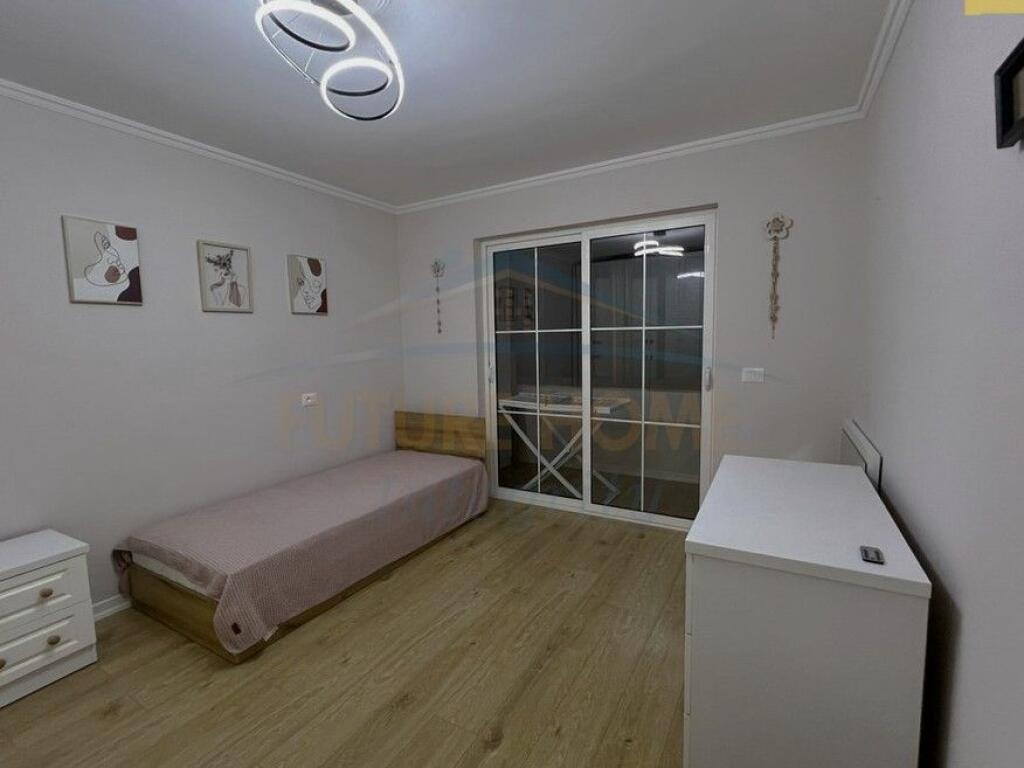Qera, Apartament 2+1, Oxhaku, Tiranë.