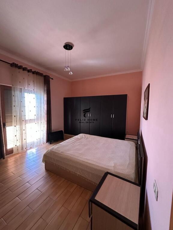 PRIVATE VILLA FOR SALE 3 FLOORS PORCELAN 360,000 EURO