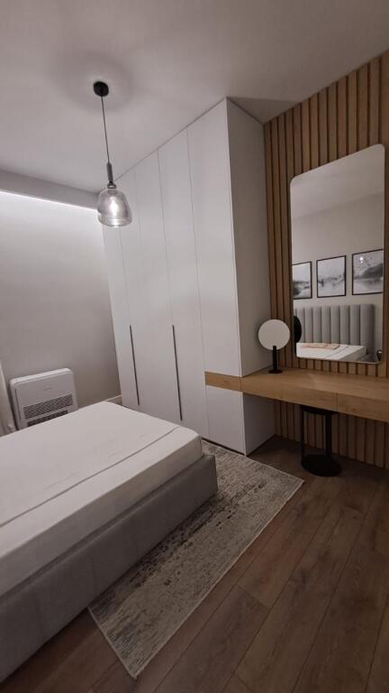 🏢 Apartament Modern 3+1+2 – pranë Kopshtit Botanik