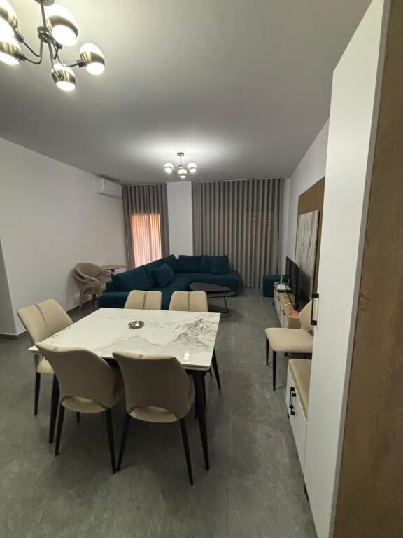 🏠 Appartamento 1+1 – In Affitto | Lungo Mare, Vlorë