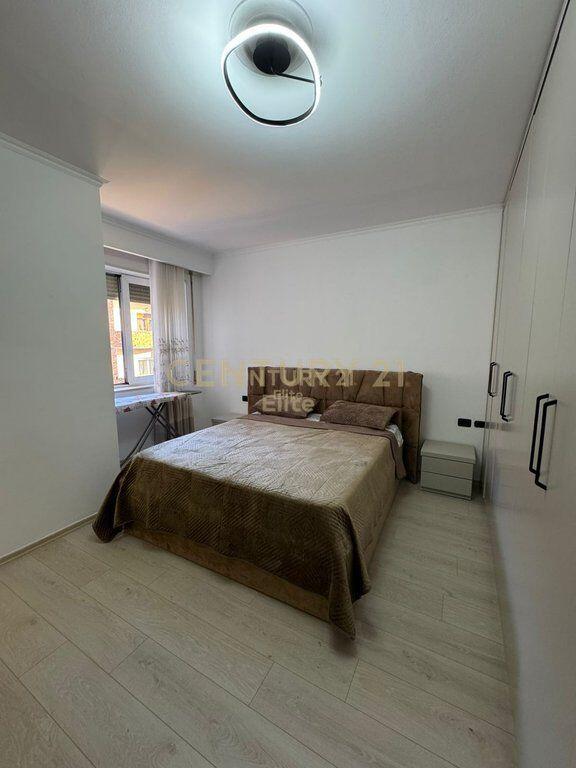 APPARTAMENTO IN AFFITTO 2+1+2 CON GARAGE VICINO A BRYLLI