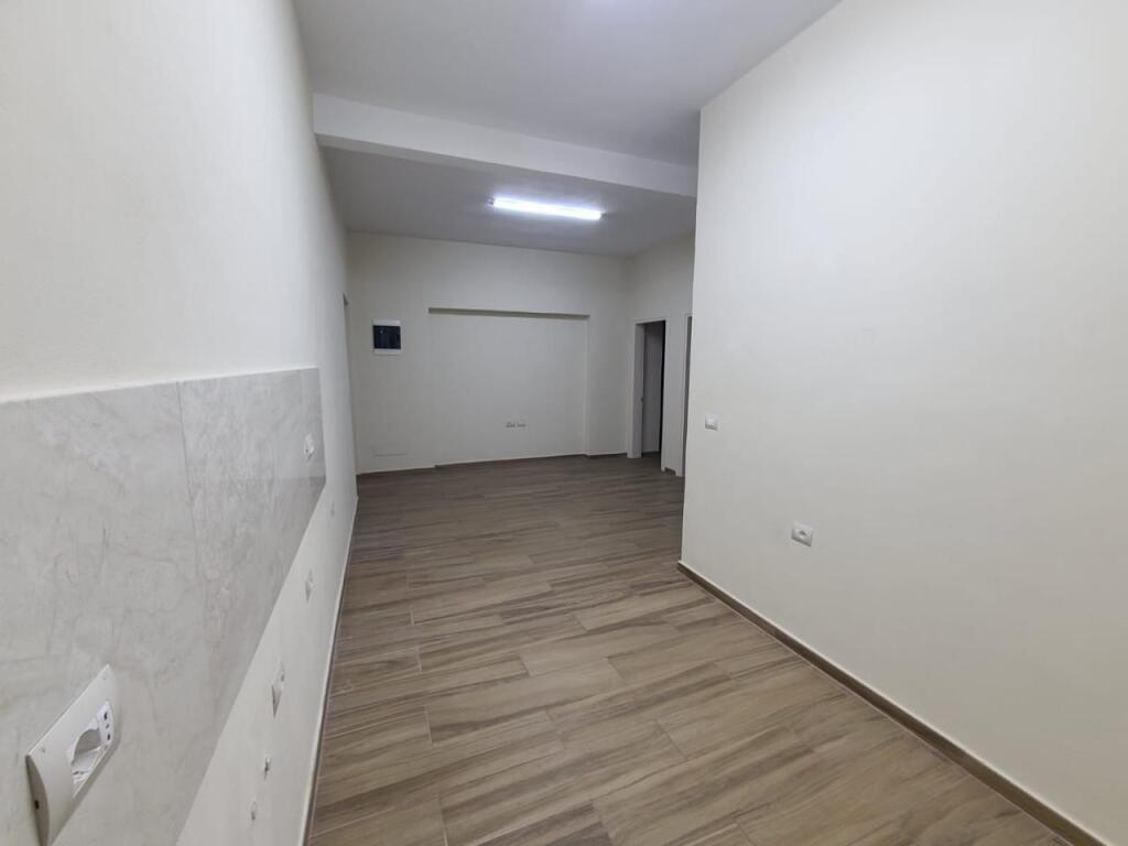 OFFICE SPACE FOR RENT IN THE CENTER