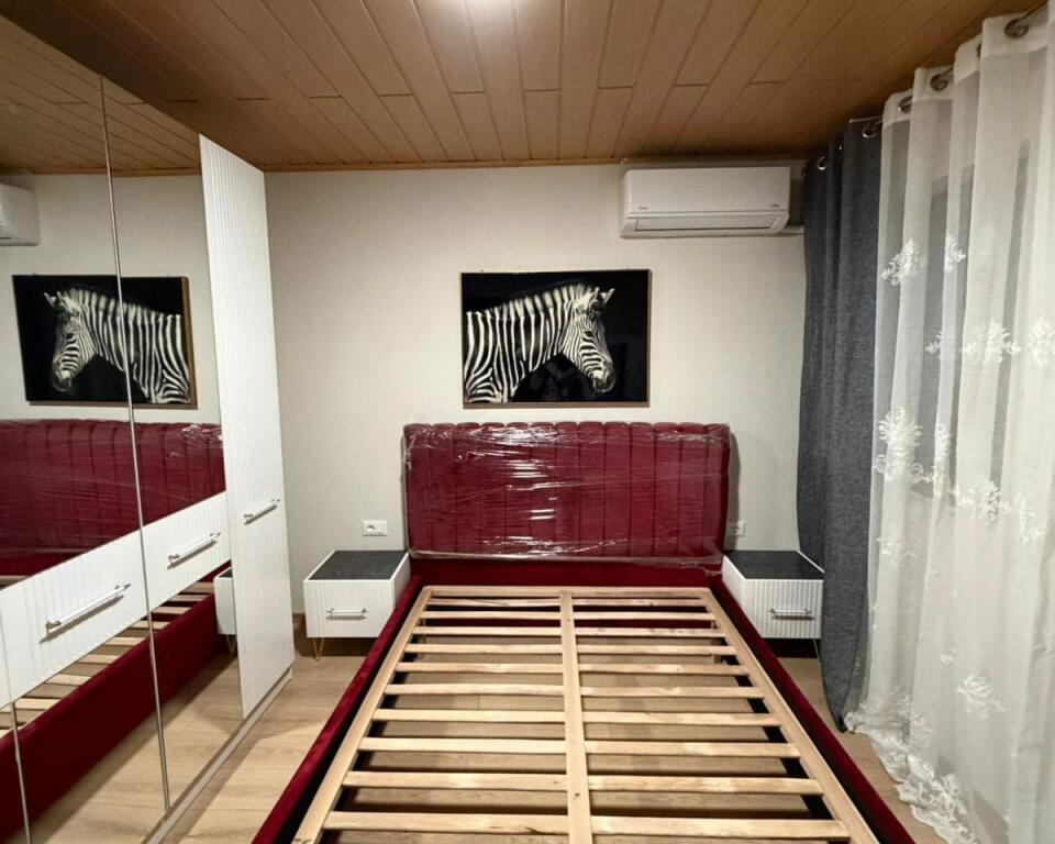 Apartament me qera 1+1 delijorgjit tek rruga Deshmoret e Fekenit