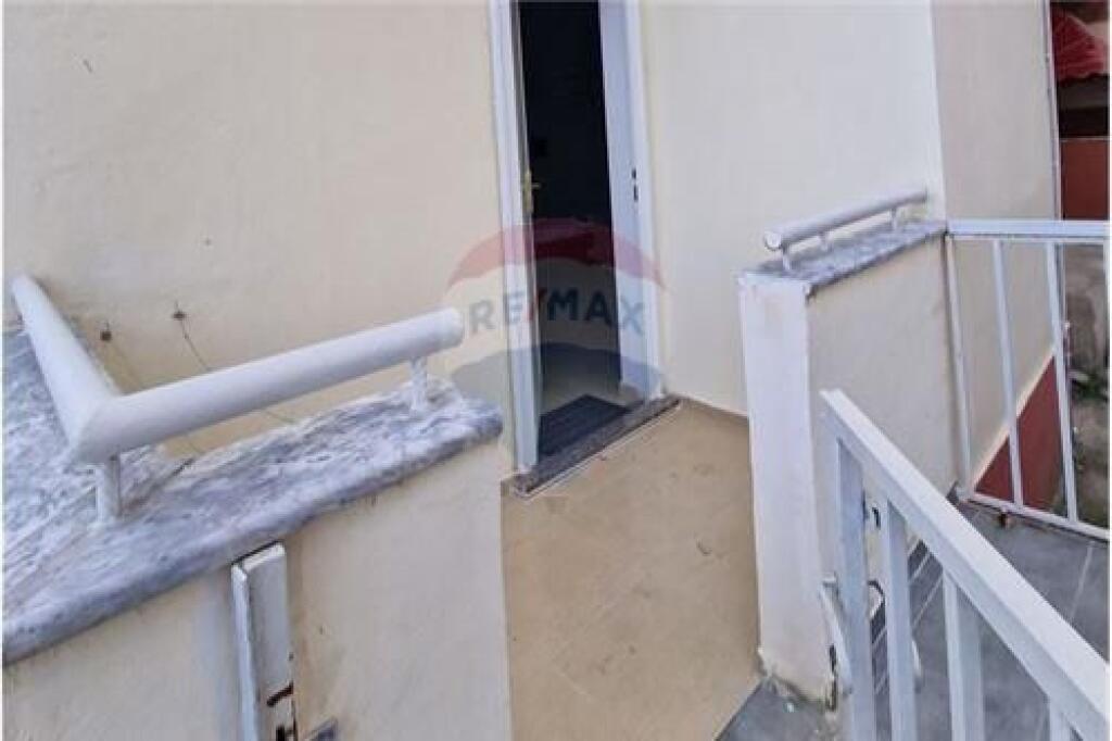 🏠 Monolocale in Affitto – Lungo Mare, Vlora