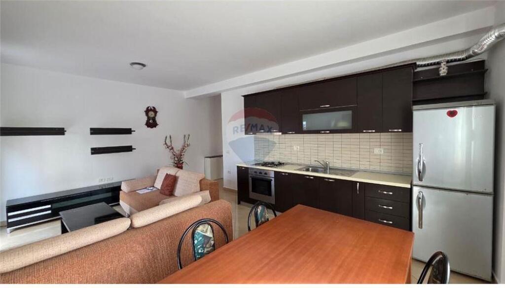 🏠 Appartamento 1+1 – In Affitto Lungomare, Vlore