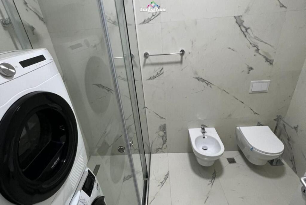 Appartamento In Affitto 2+1+ Posto Auto Vicino al Lago Secco (ID B2201691) Tirana