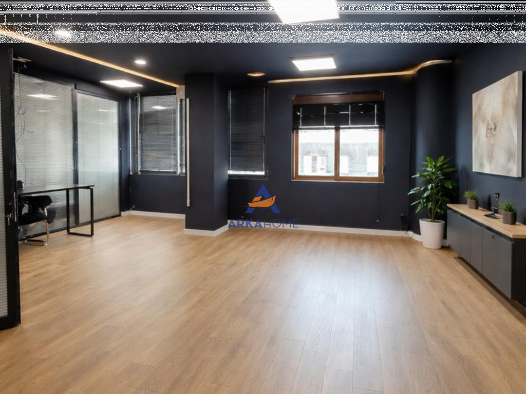 JEPET ZYRE ME QERA 371M2 NETO "KOMPLEKSI USLUGA,STACIONI I TRENIT" 3000 EURO