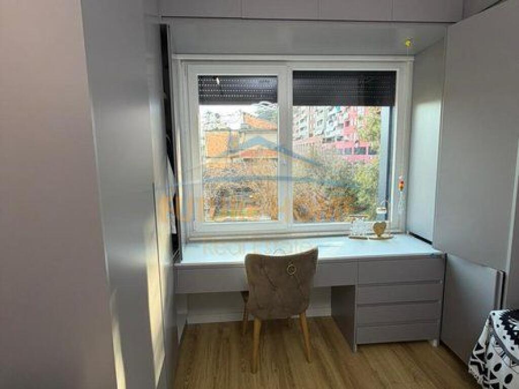 For sale, Apartment 2+1+2, Henke Complex, Tirana.