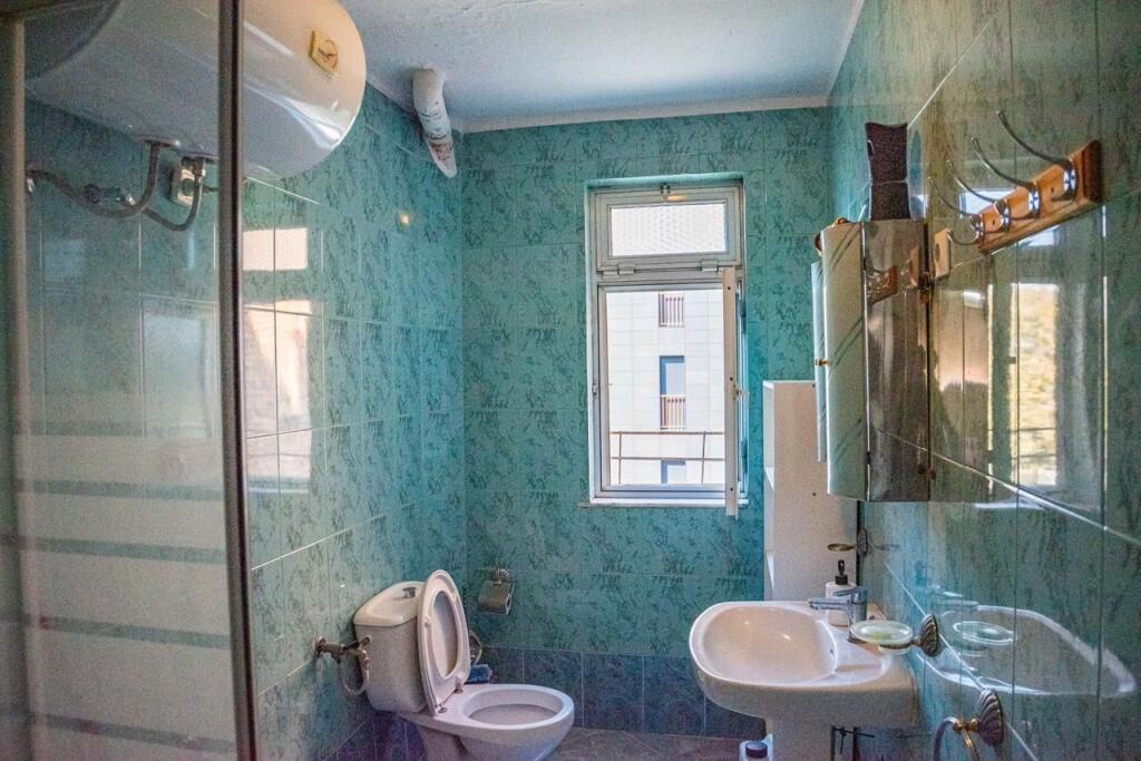 Jepet apartament 3+1 me qira, prane shkolles Ismail Qemali, Tirane