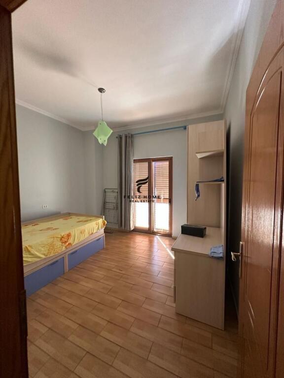 PRIVATE VILLA FOR SALE 3 FLOORS PORCELAN 360,000 EURO