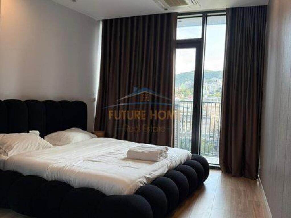 In vendita, Appartamento 2+1+2, Lake View Residence, Tirana.