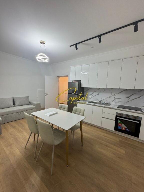 APARTAMENT ME QIRA 1+1 SHKOZE 40.000 LEKE