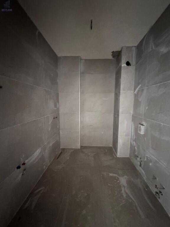 Shitet Apartament 1+1+Post Parkimi-Demollari Konstruksion