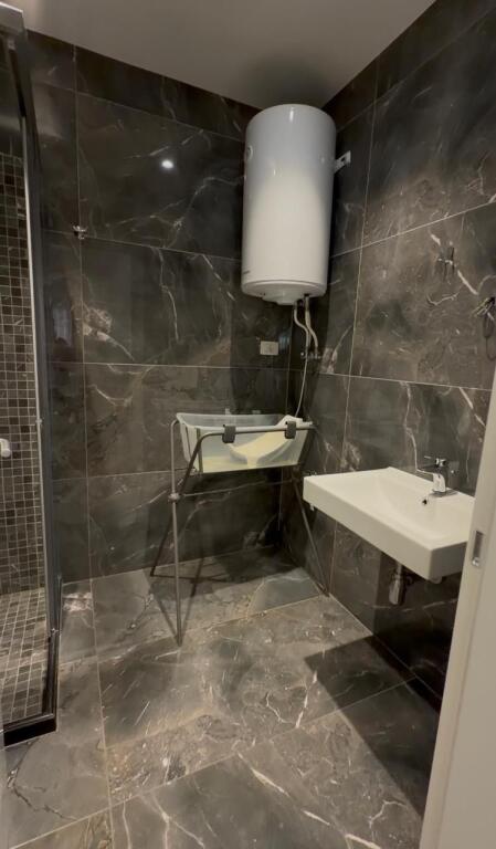 🏡VENDESI Super Appartamento 2+1+2+ Posto auto 📍Complesso Delijorgji 📐 Sup. 117 m2🛋 Arredamento moderno 📄 Con Ipoteca 💶 Prezzo: 410.000 €