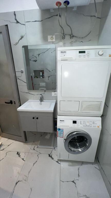 Appartamento in affitto Via Barrikadave