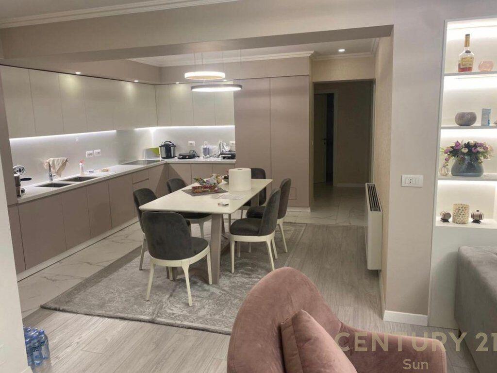 Apartament 3+1+2 me qira tek Sheshi Wilson