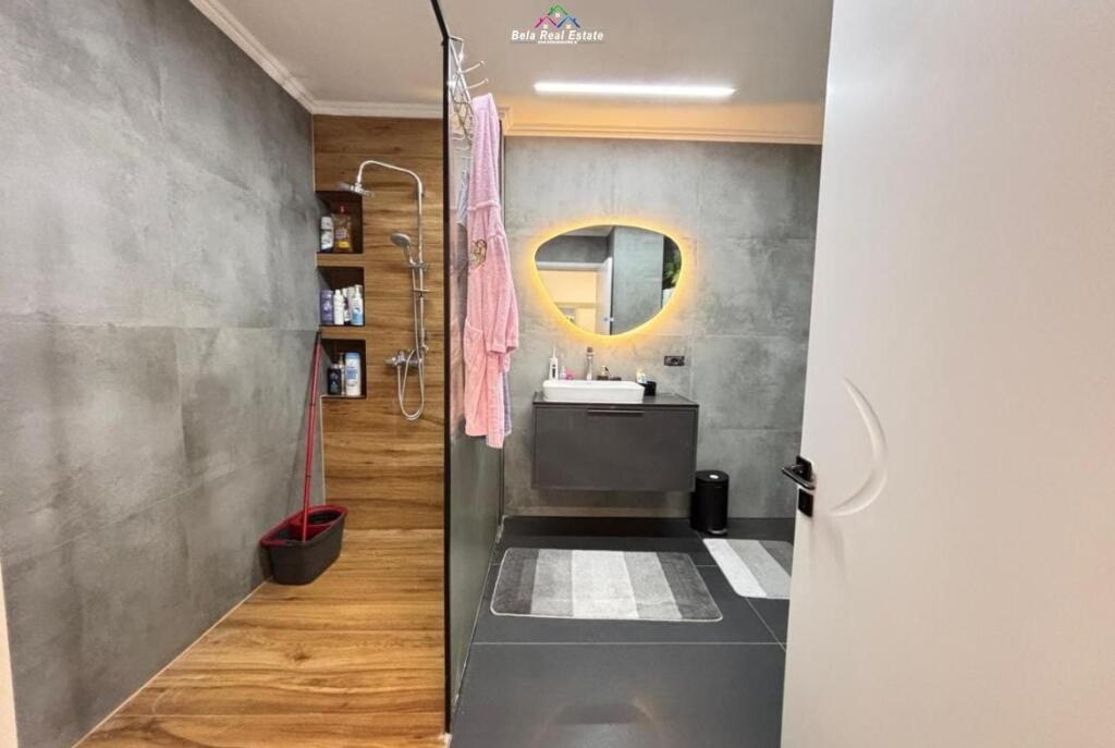 Appartamento In Affitto 2+1 A Brryli (ID B2201695) Tirana