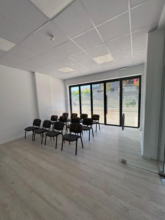 Affitto, Locale Commerciale, Residenza Future Home. 800 €,UNA58032